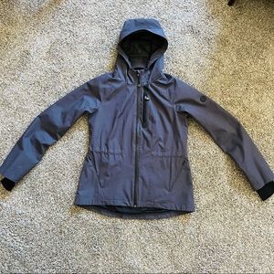 MICHAEL KORS women’s Gray Rain/Wind Resistant lightweight Anorak hooded jacket